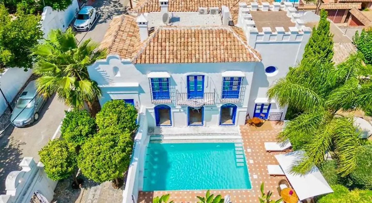 The Pearl - Marbella B&B EXTERIOR