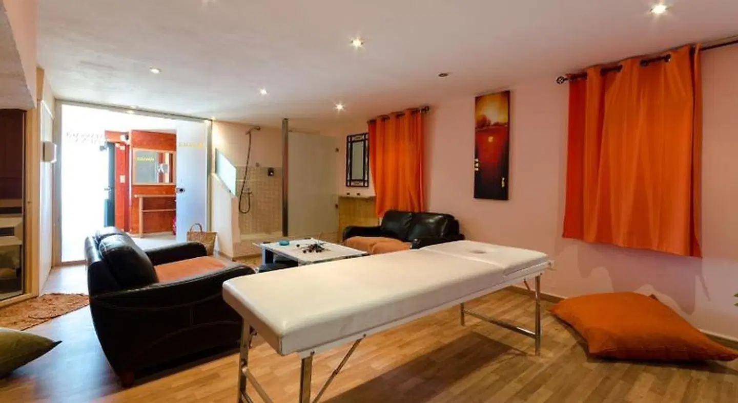 Estate Kares ROOM_EXAMPLE