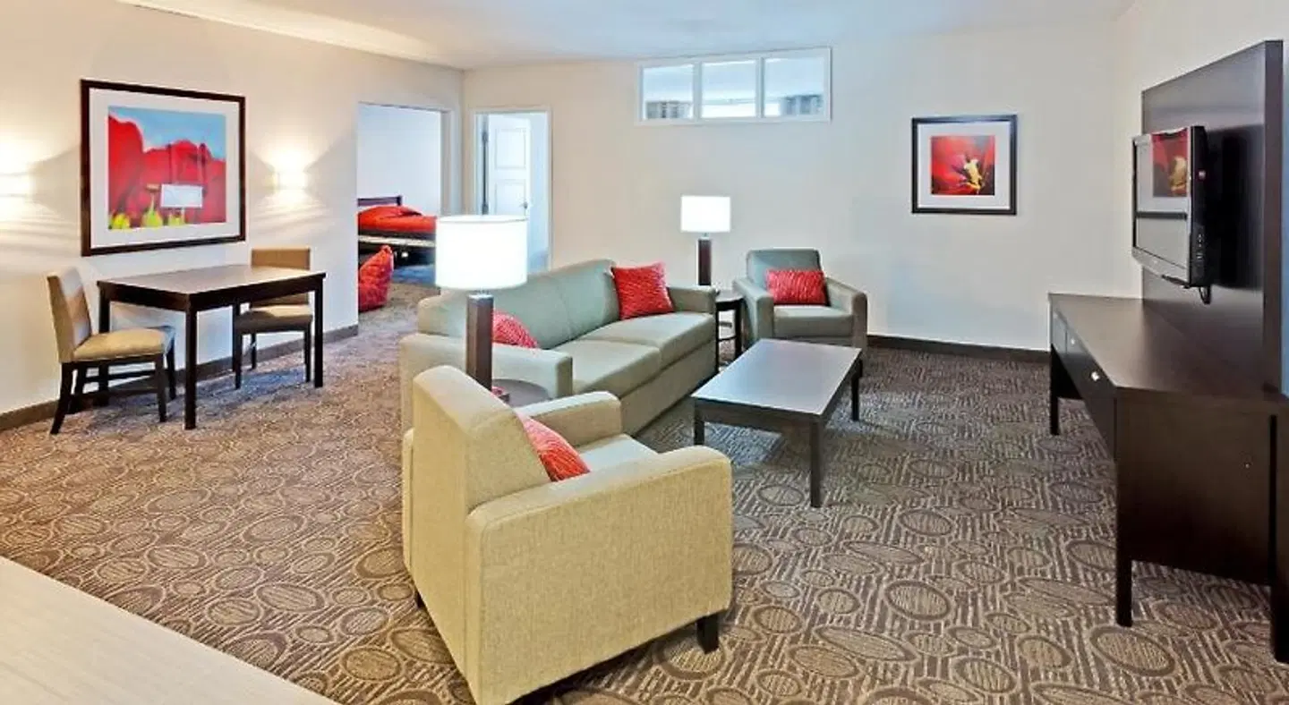 Holiday Inn & Suites Red Deer South by IHG LOUNGE_LOBBY