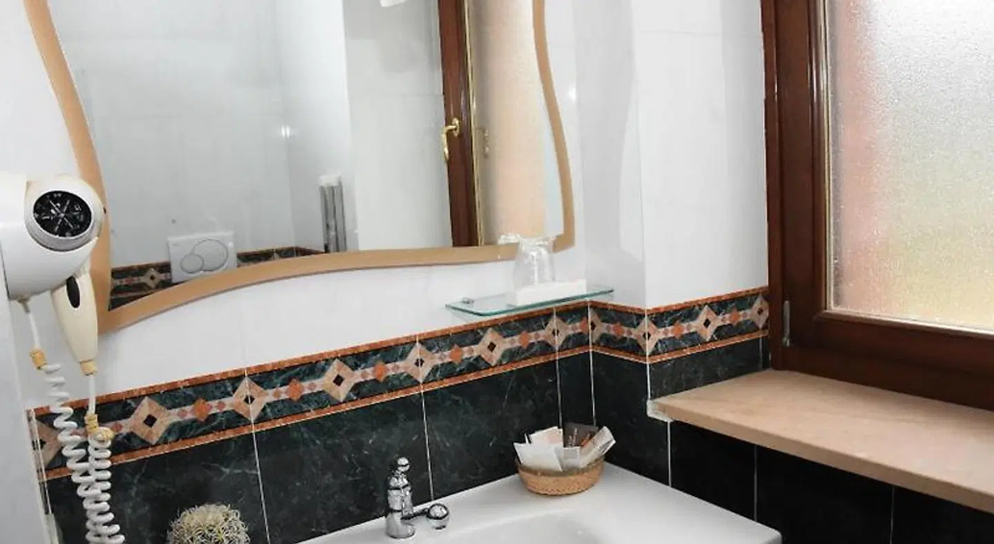 Al Ritrovo Badezimmer