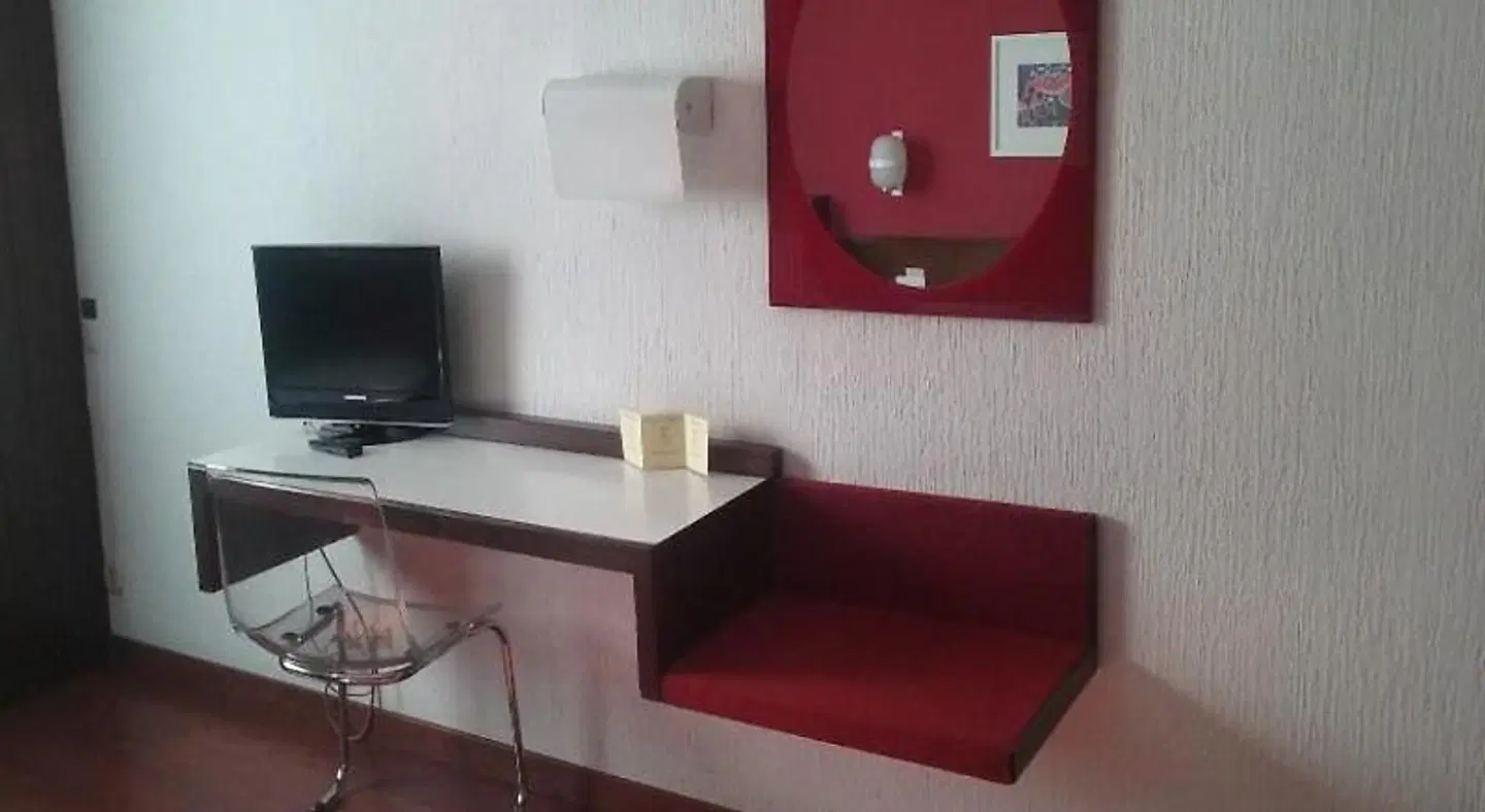 America ROOM_EXAMPLE