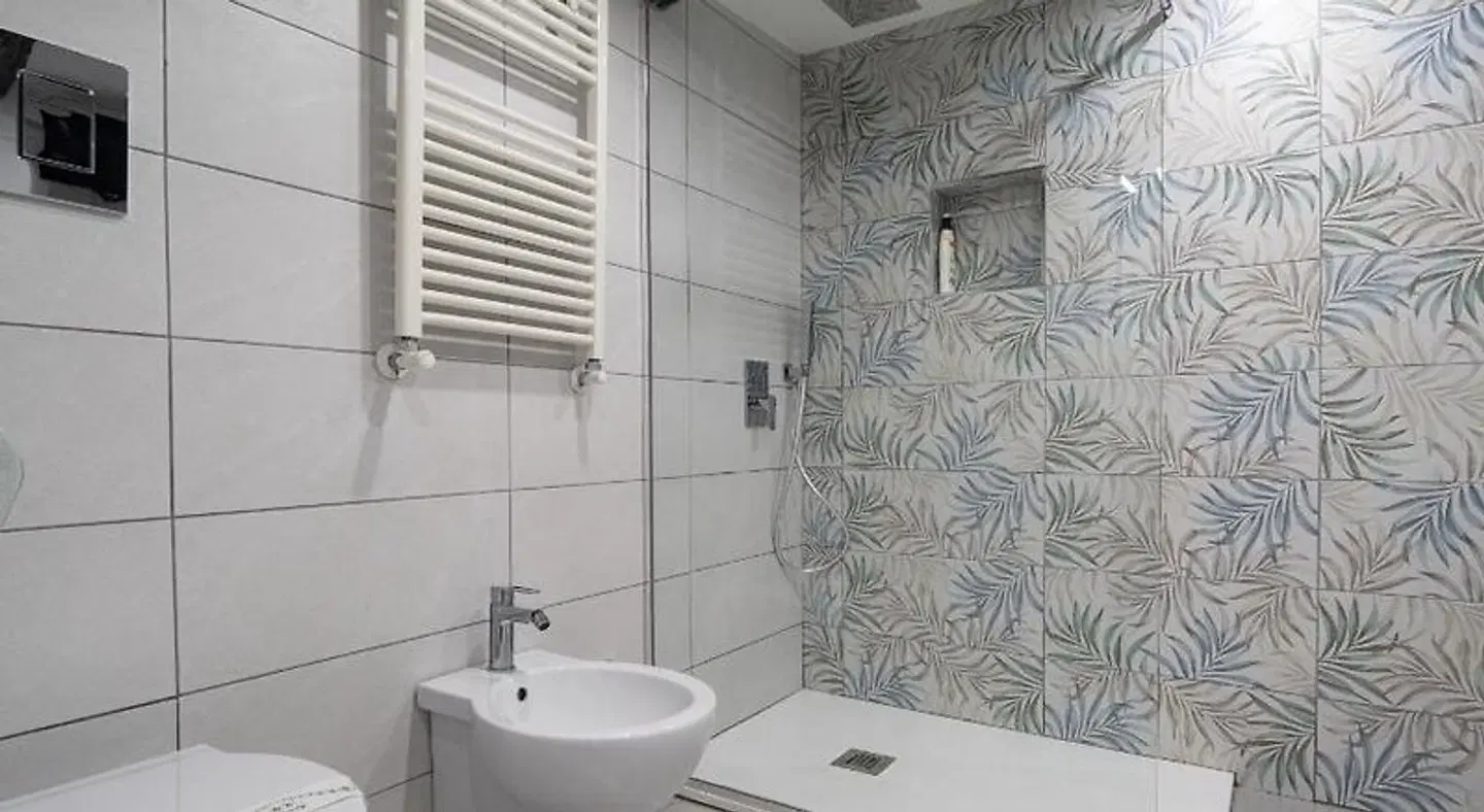 Enjoy Naples Badezimmer