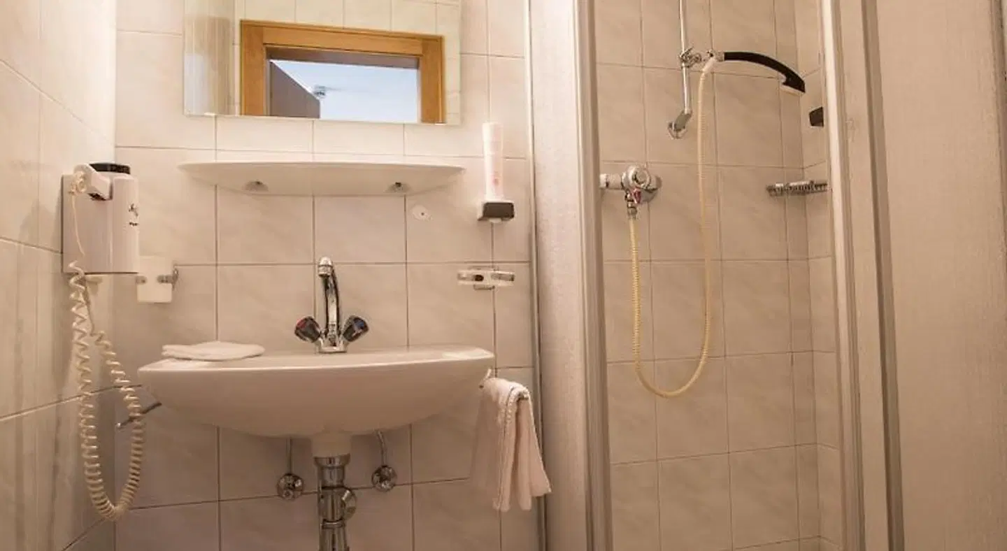 Alpenresidenz Ballunspitze Badezimmer