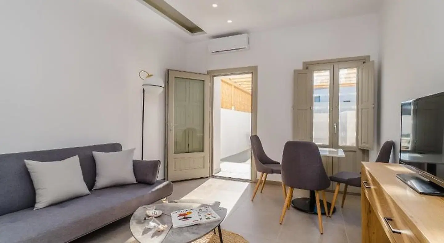 Symphony Suites ROOM_EXAMPLE