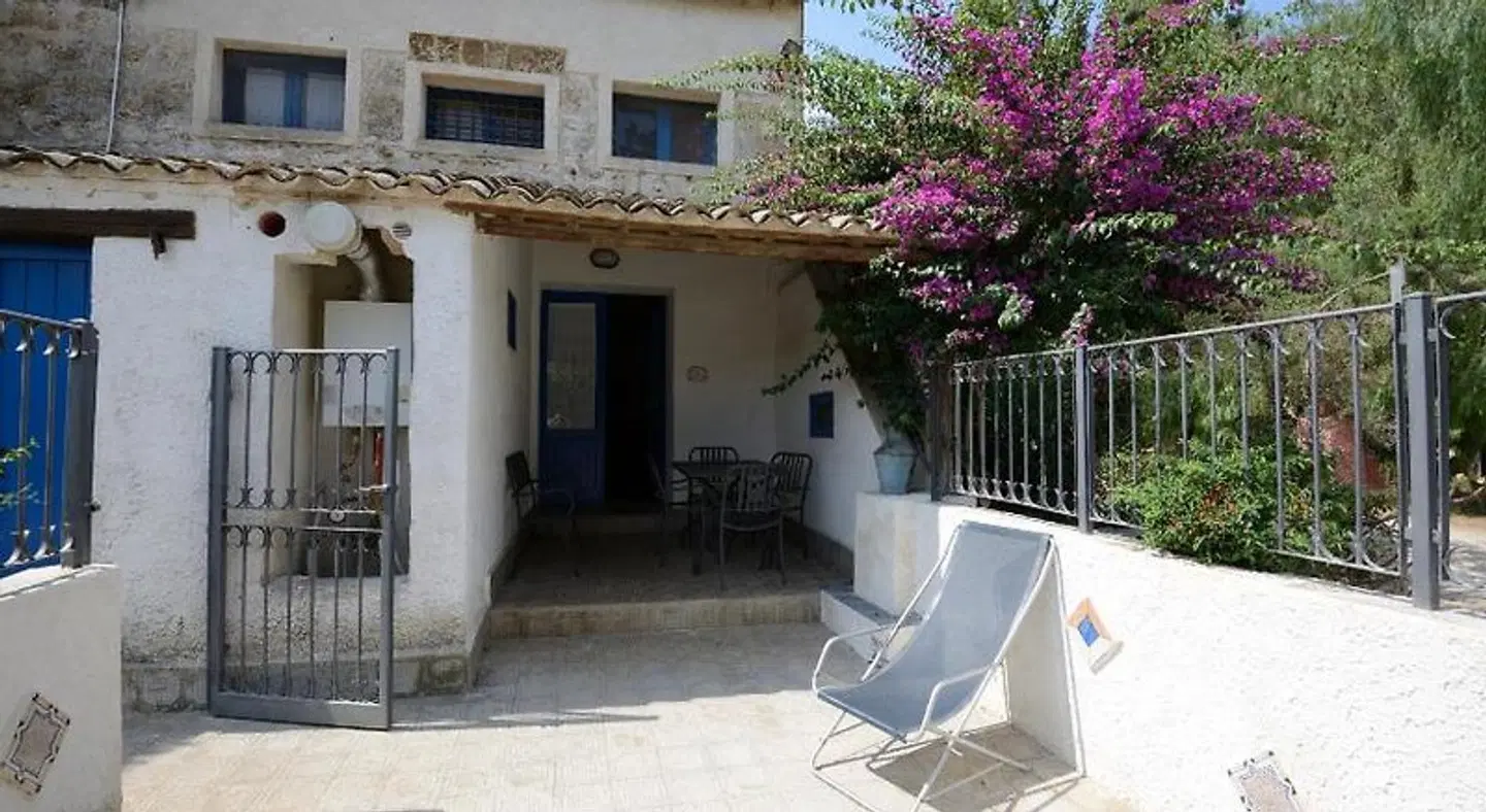 Duca di Castelmonte EXTERIOR