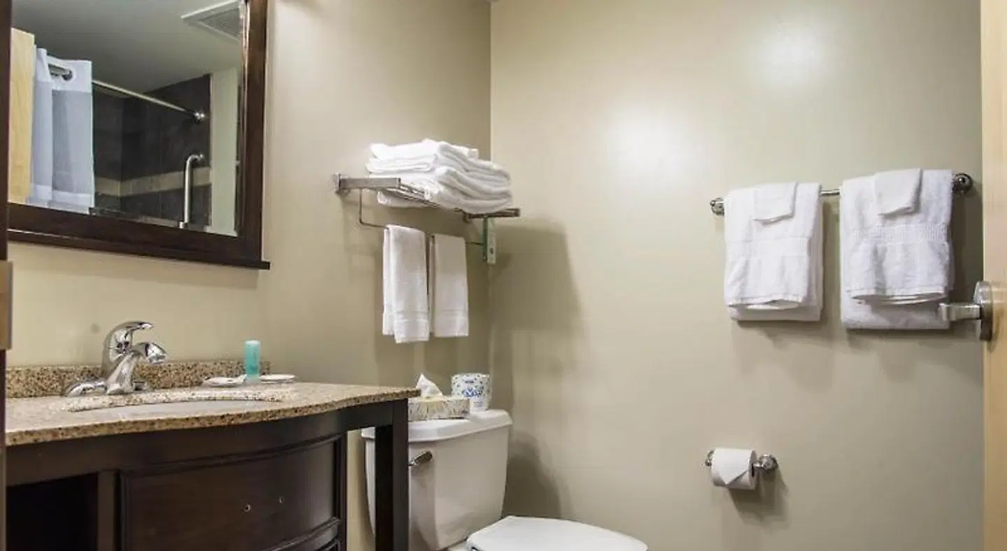 MainStay Suites Winnipeg Badezimmer