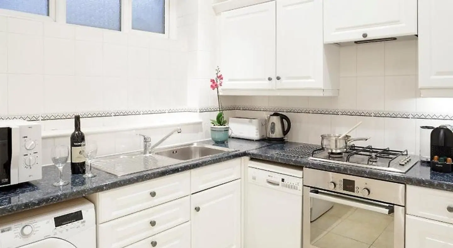 44 Curzon Street by Mansley ROOM_EXAMPLE