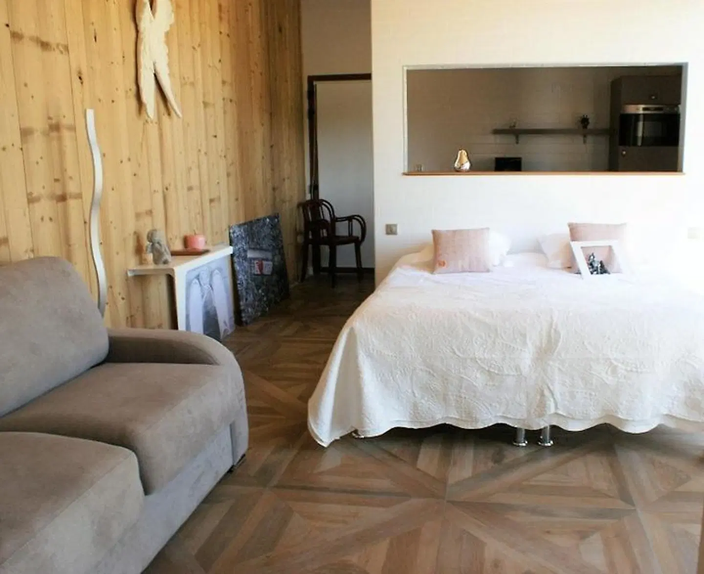 What Else Hotel ROOM_EXAMPLE
