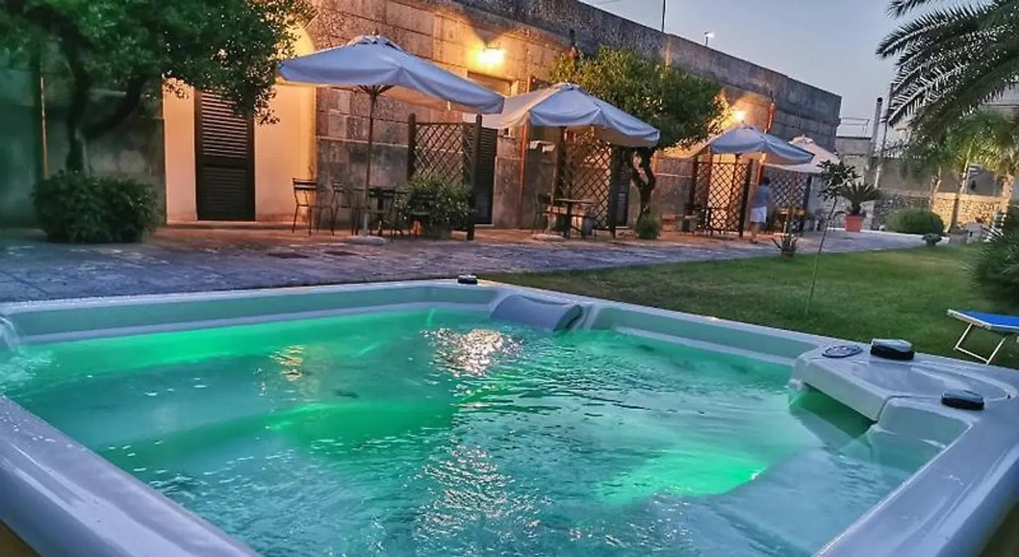 Villa Papaleo B&B OUTDOOR_POOL