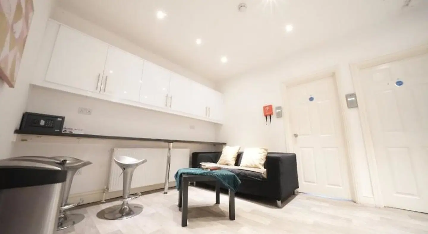 Grand Airport Ensuites ROOM_EXAMPLE