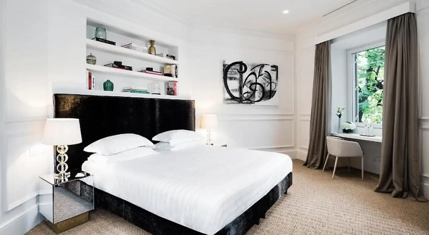 The Shire Hotel ROOM_EXAMPLE