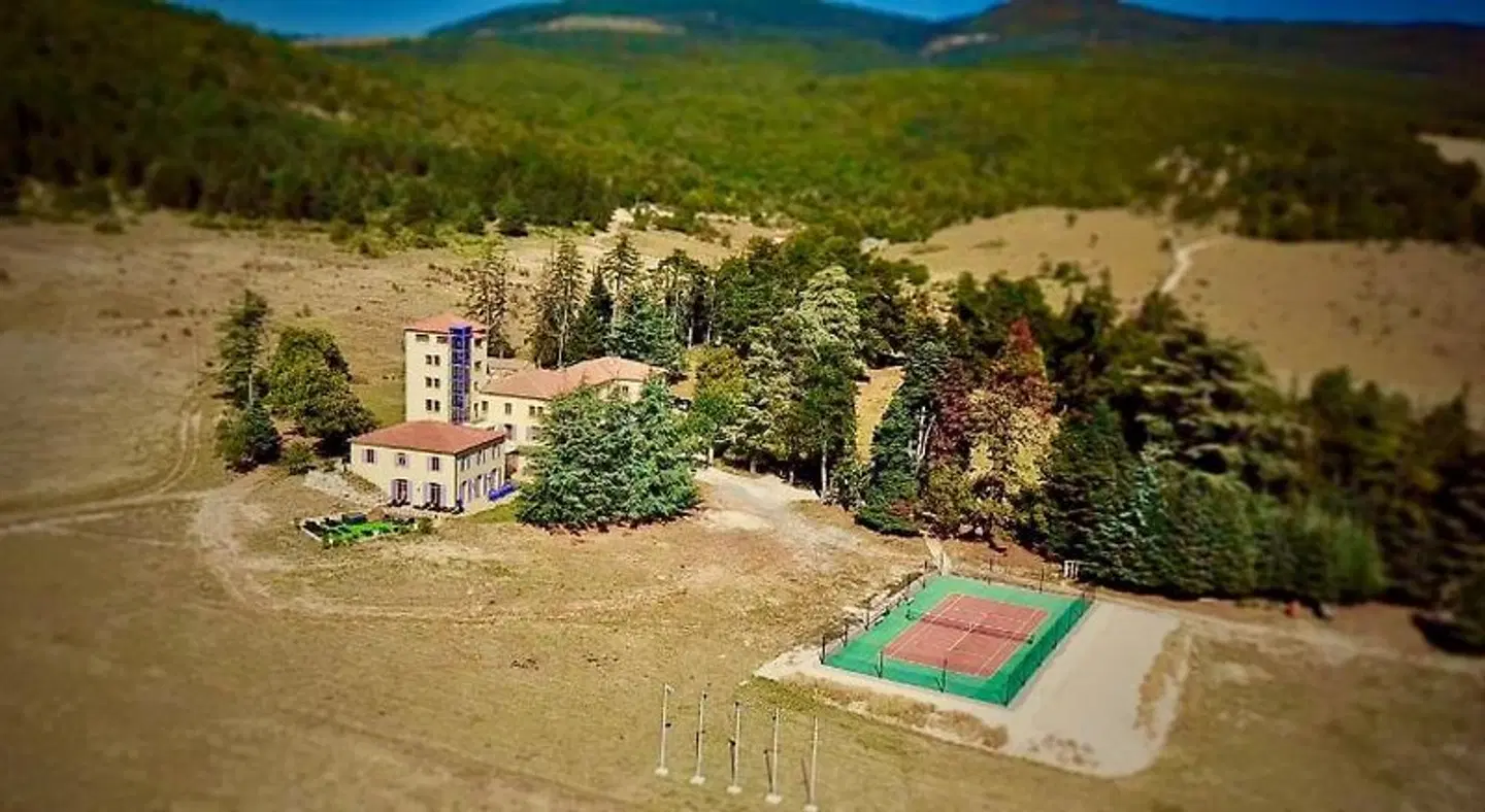 Résidence Château Ferrassières Garten
