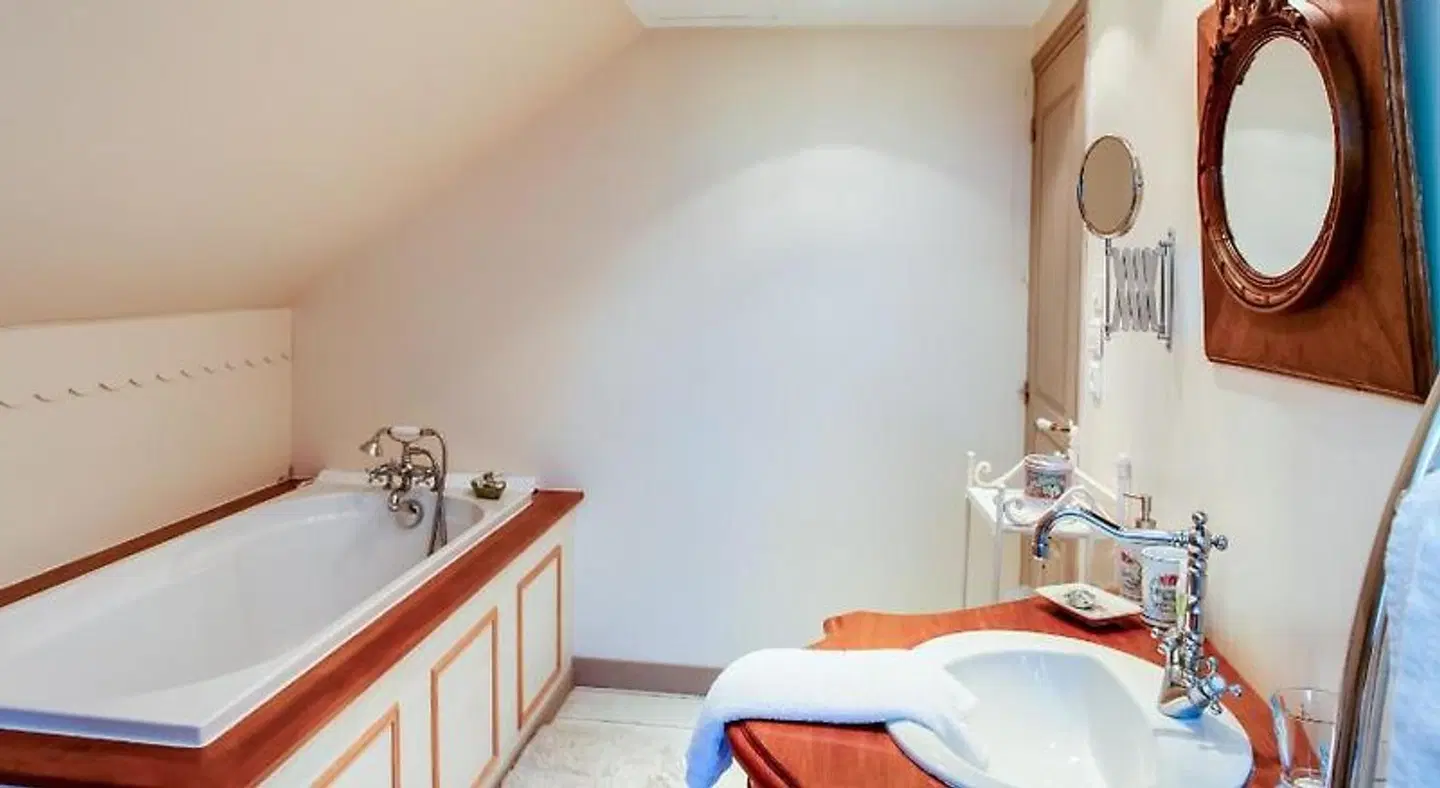 Château Du Pin HEALTH_BEAUTY