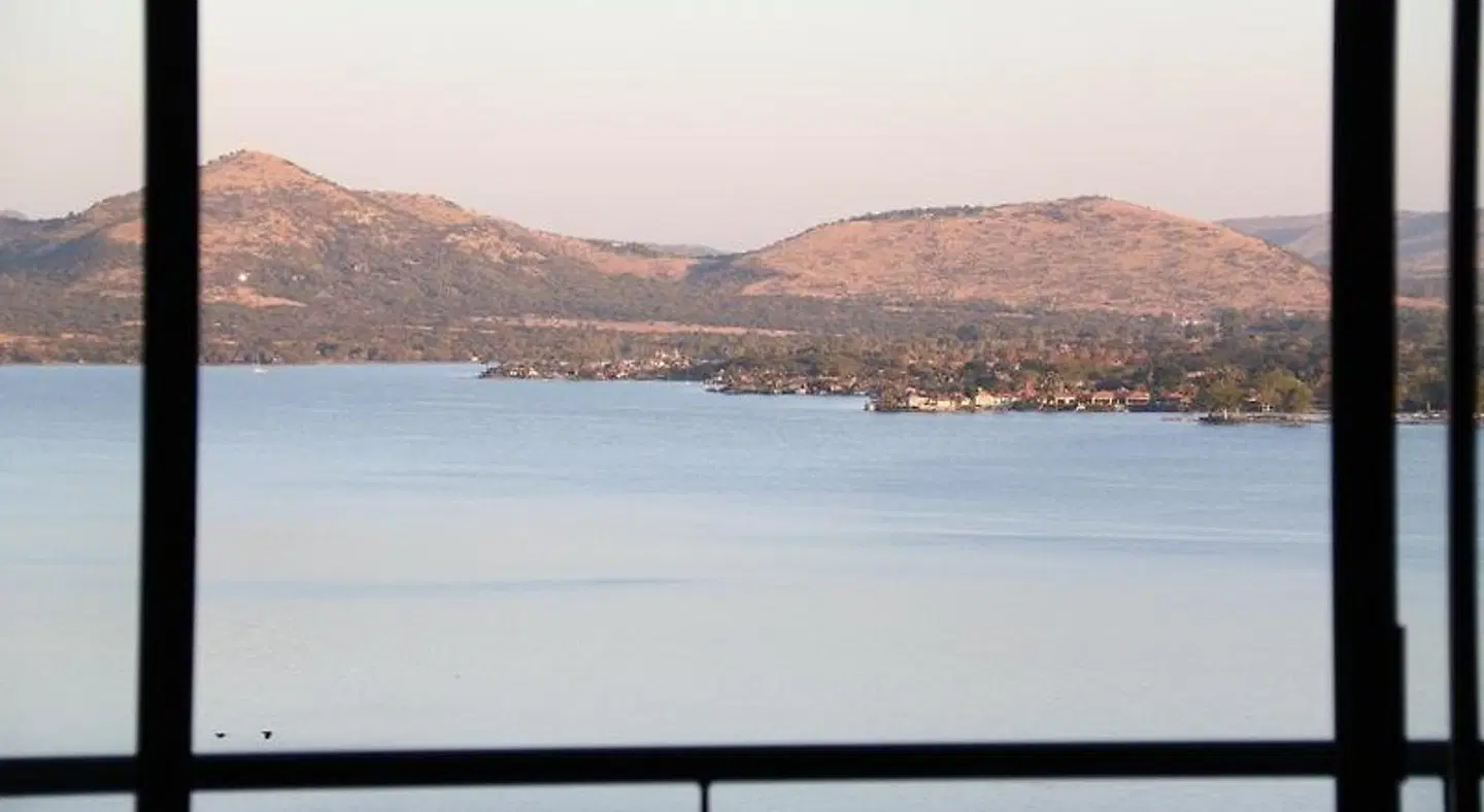 Kosmos Lodge LANDSCAPE