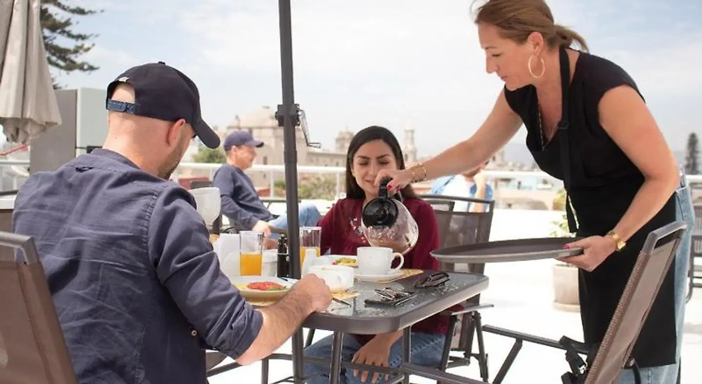 La Puerta del Sol PEOPLE