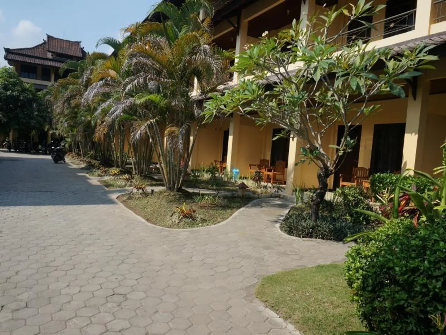 Puri Senggigi Hotel EXTERIOR