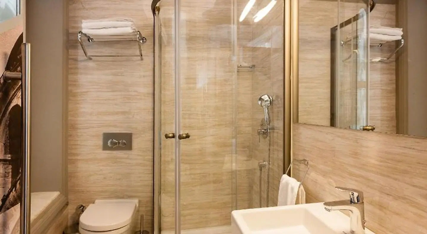 Hotel Pino Verde Badezimmer