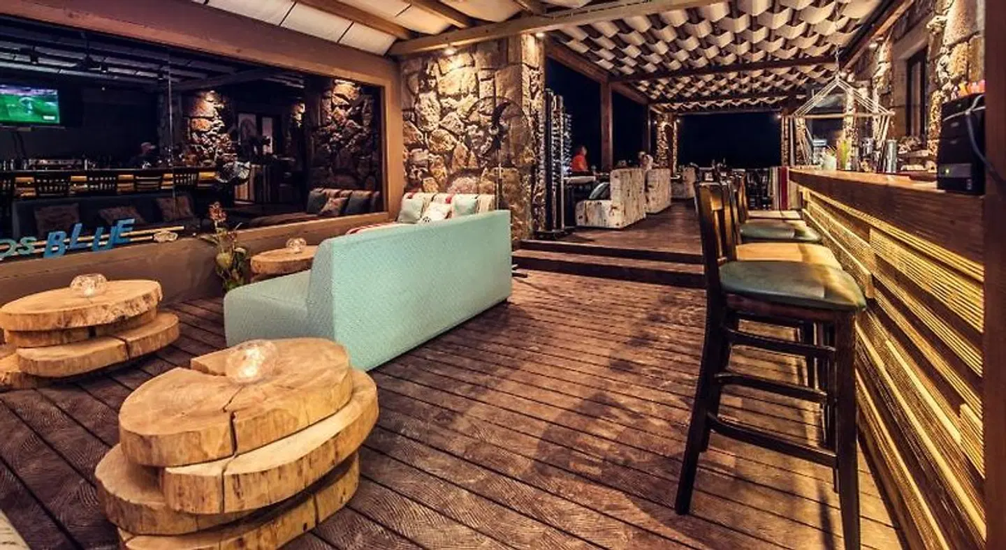 Keros Blue Luxury Rooms & Villas Bar