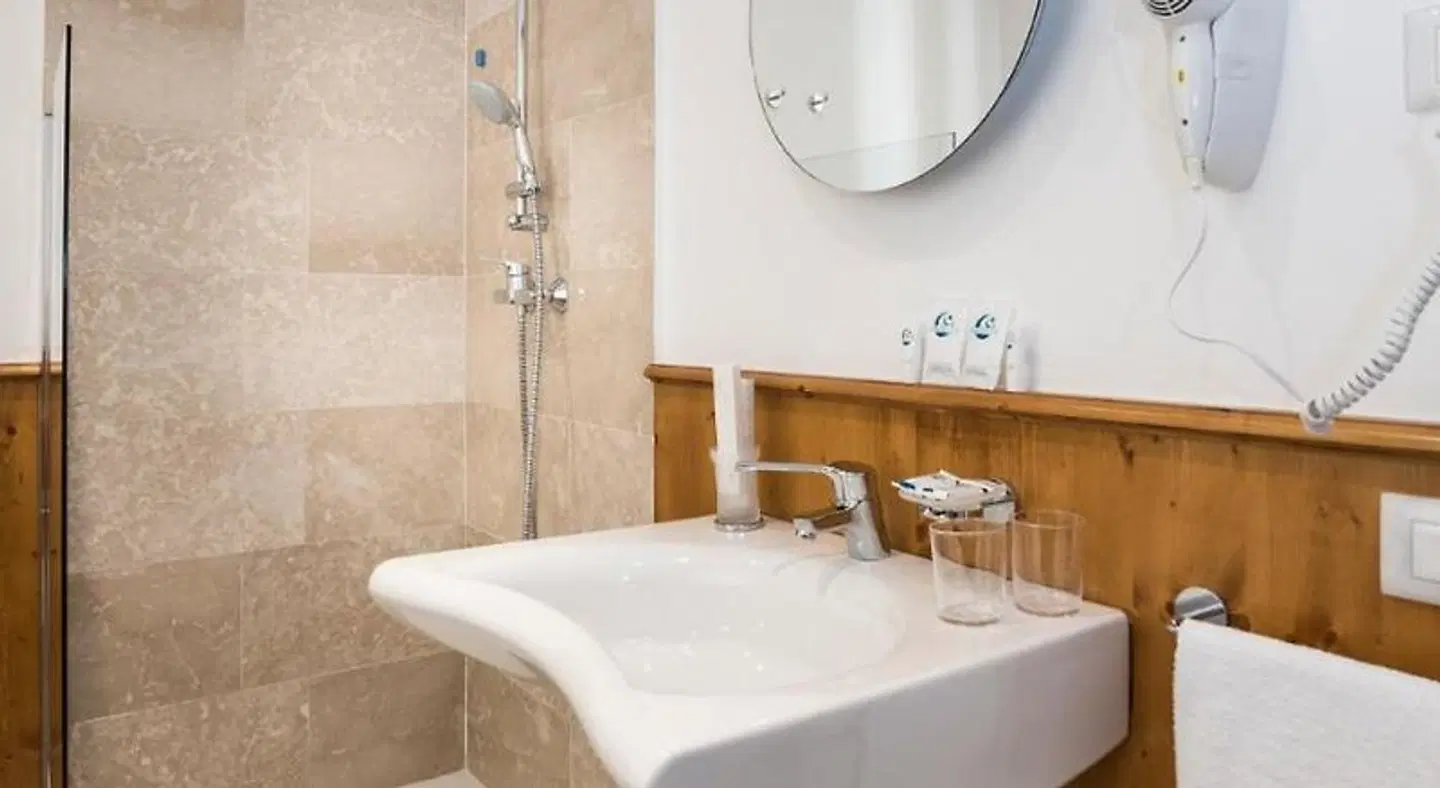 Càdor Hotel Badezimmer