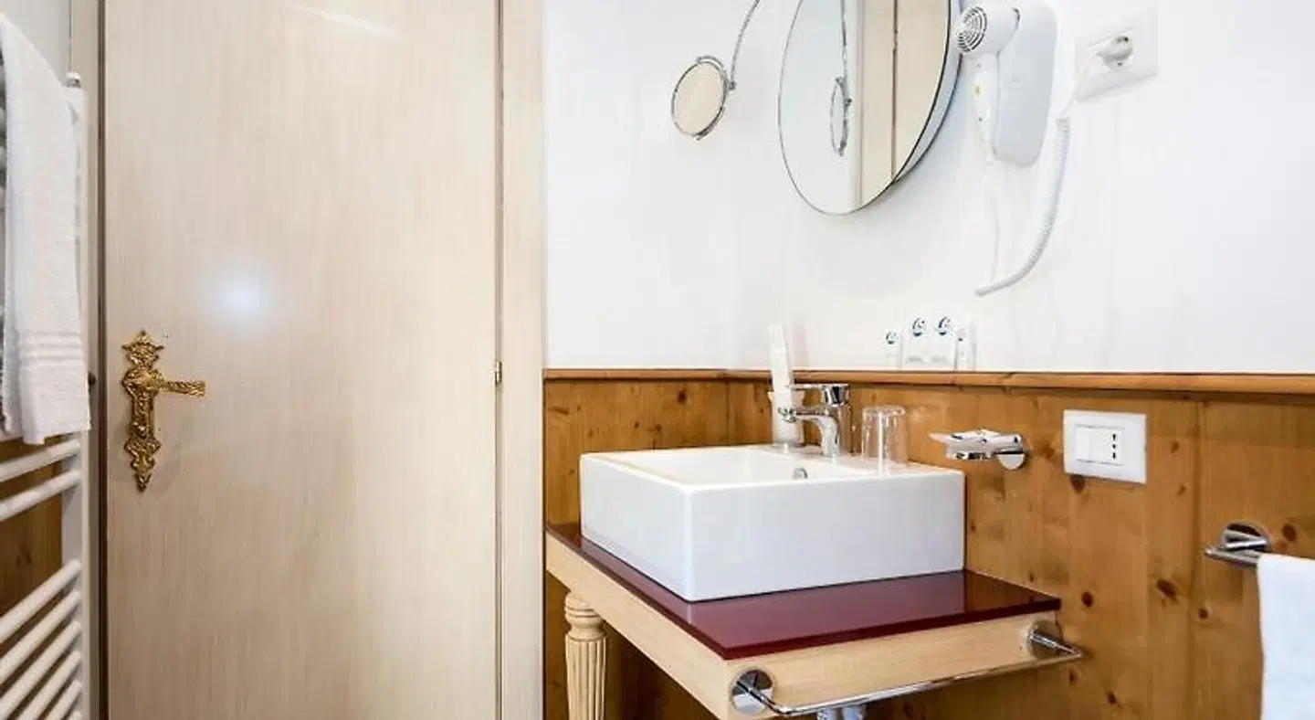 Càdor Hotel Badezimmer