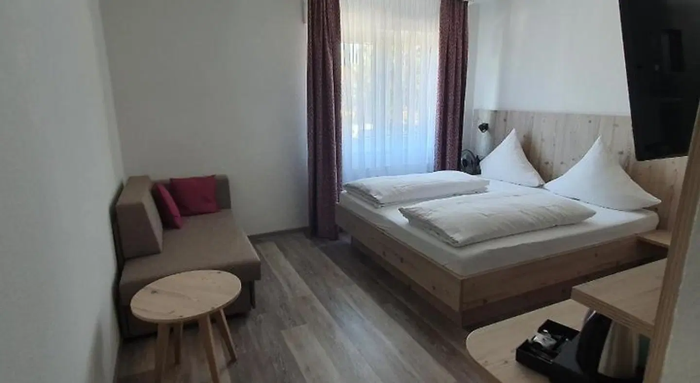 Neuenburger Hof ROOM_EXAMPLE