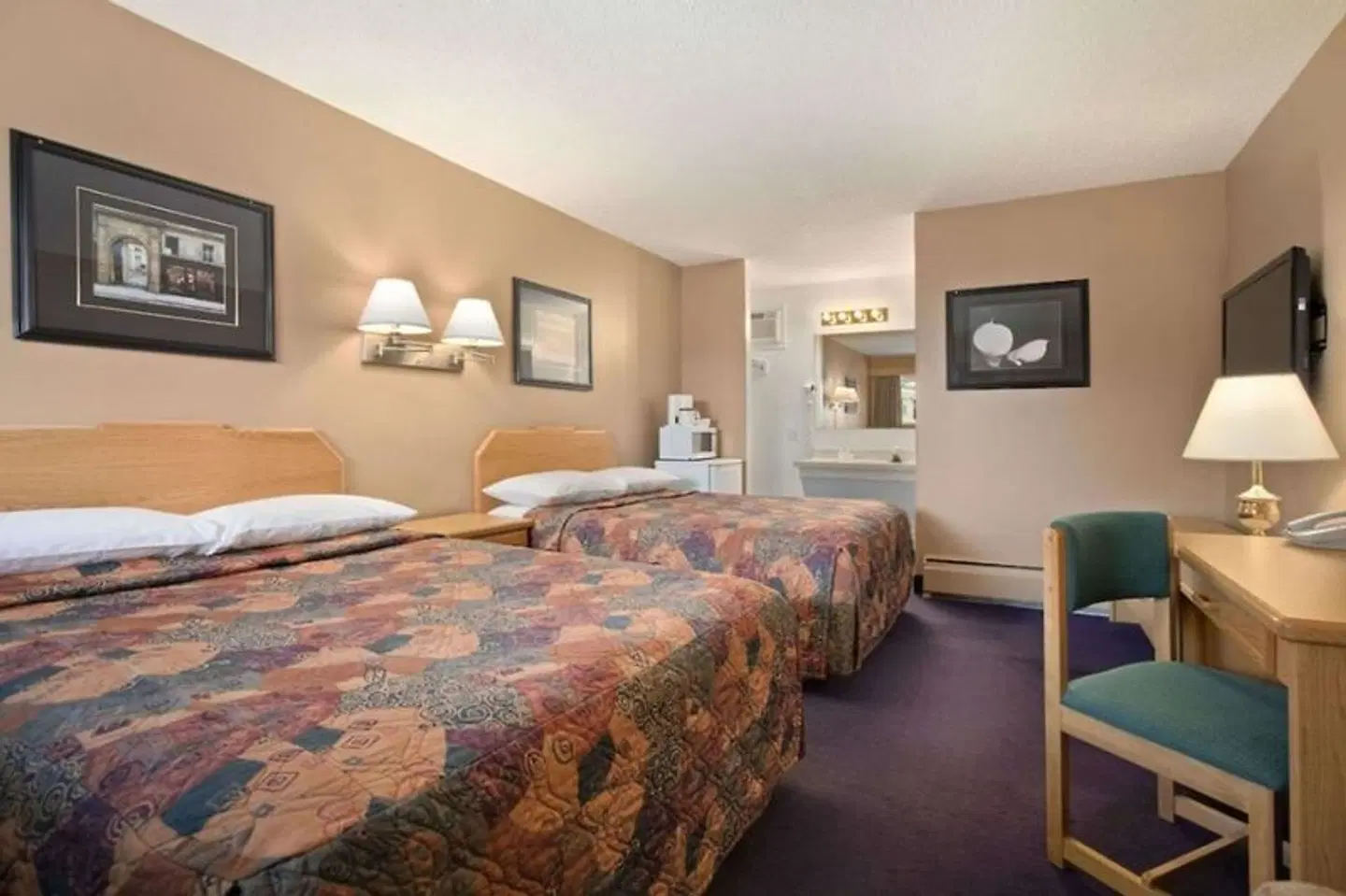 Travelodge by Wyndham Moose Jaw ROOM_EXAMPLE