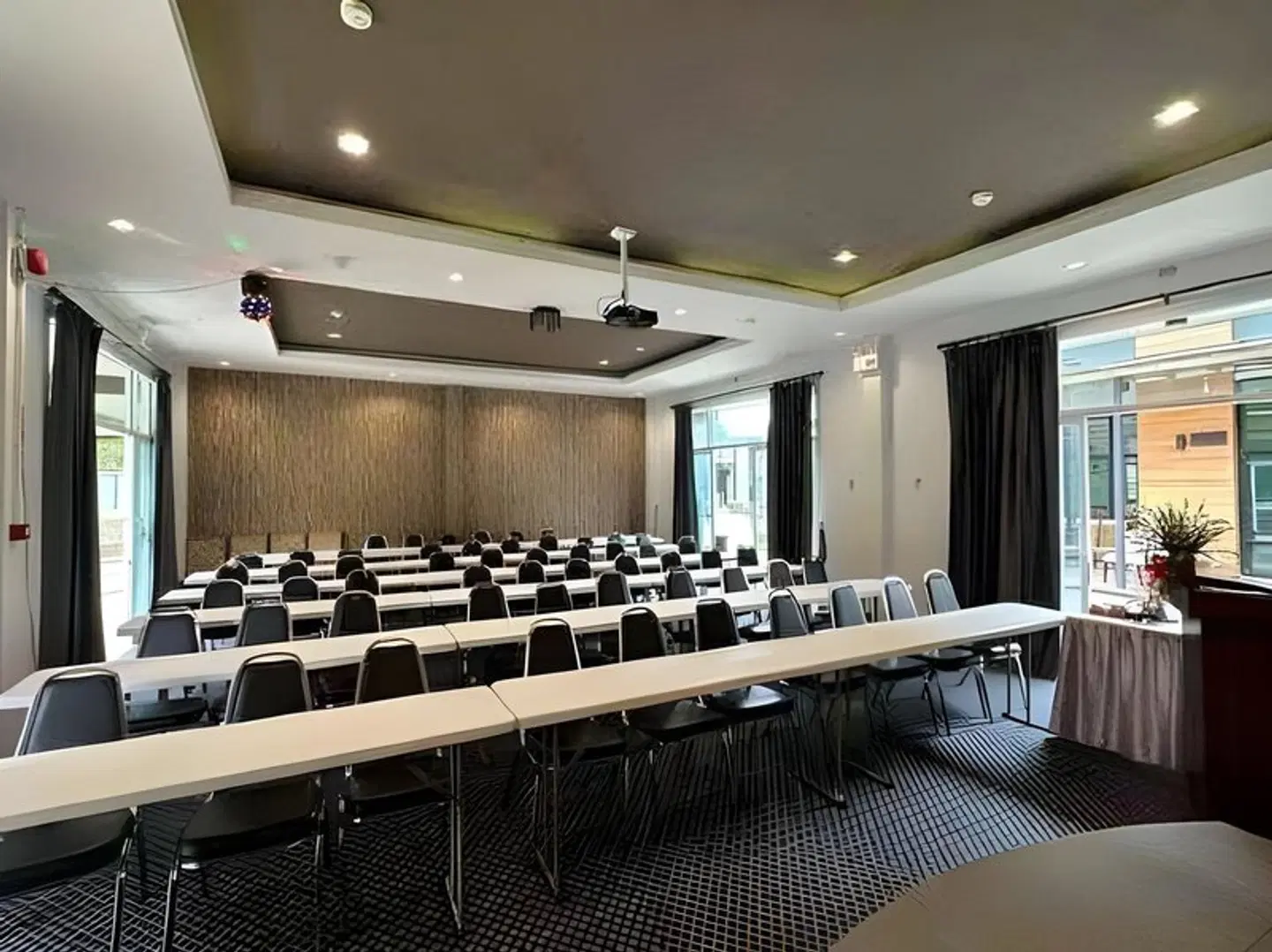 Seree Grand Resort Konferenz