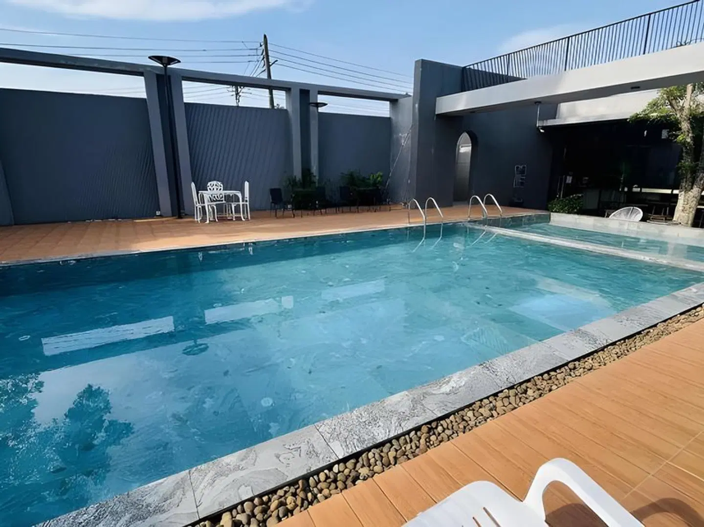 Seree Grand Resort OUTDOOR_POOL