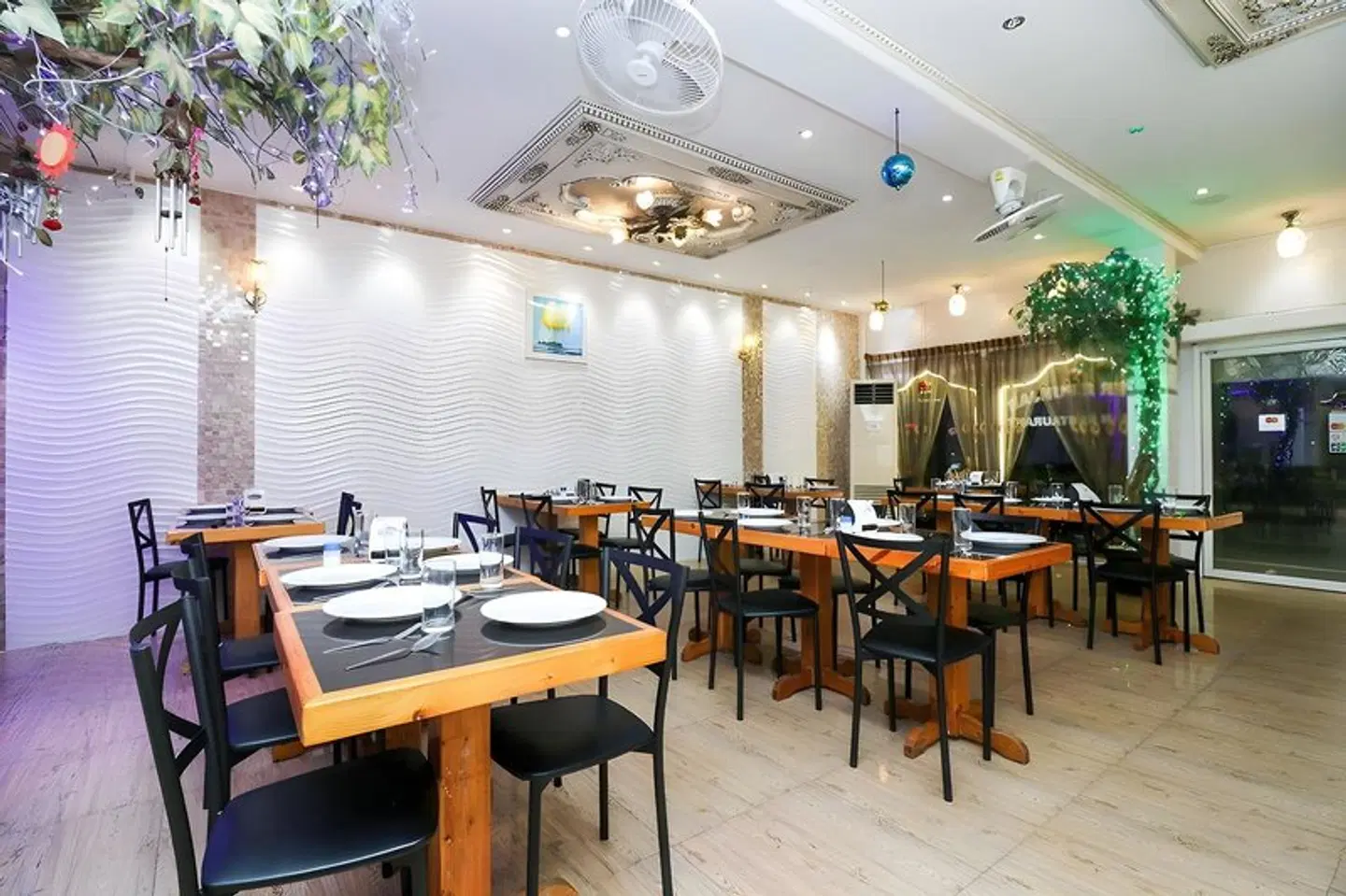 Natural Beach Hotel RESTAURANT