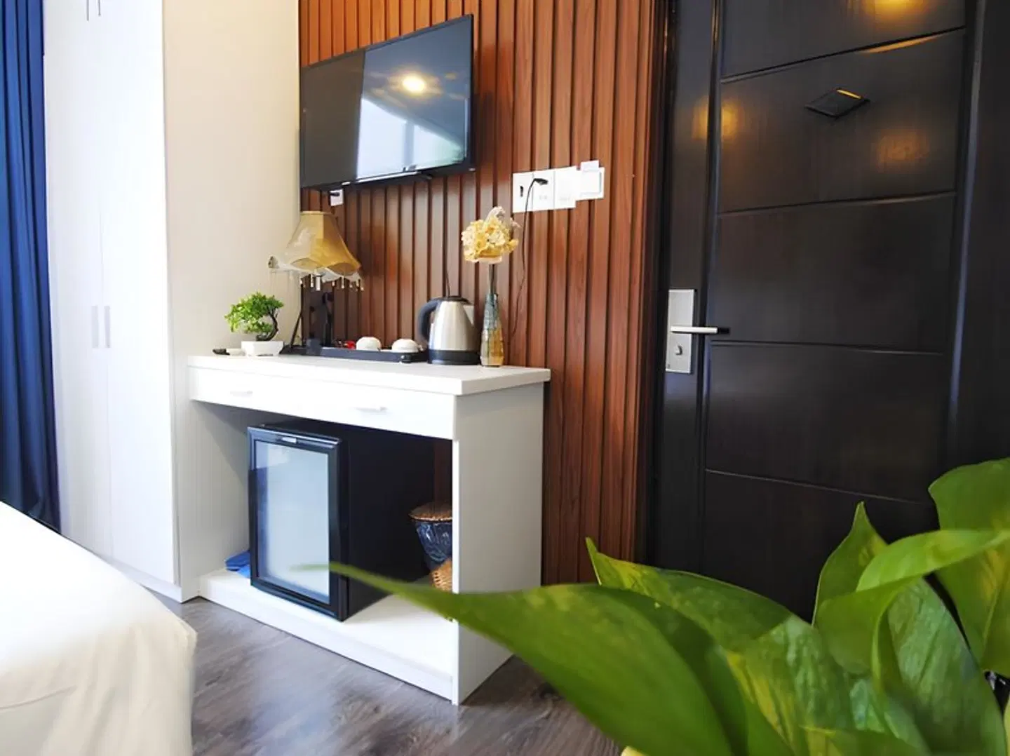 Queen Central Hotel ROOM_EXAMPLE