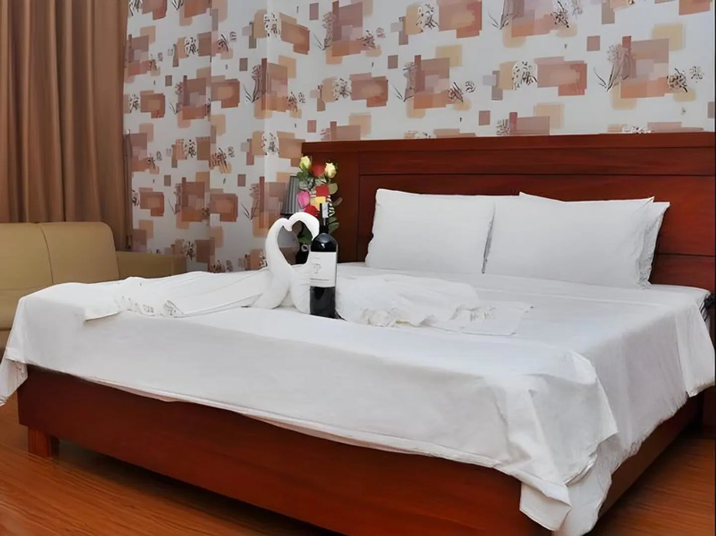 Queen Central Hotel ROOM_EXAMPLE
