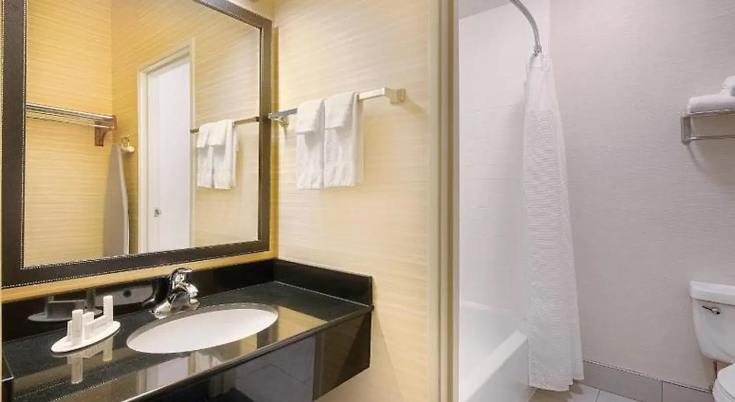 Fairfield Inn & Suites by Marriott Austin - University Area Badezimmer