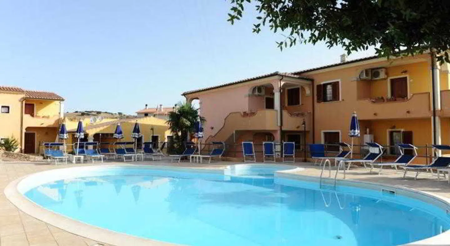 Residence Corte Dei Venti OUTDOOR_POOL