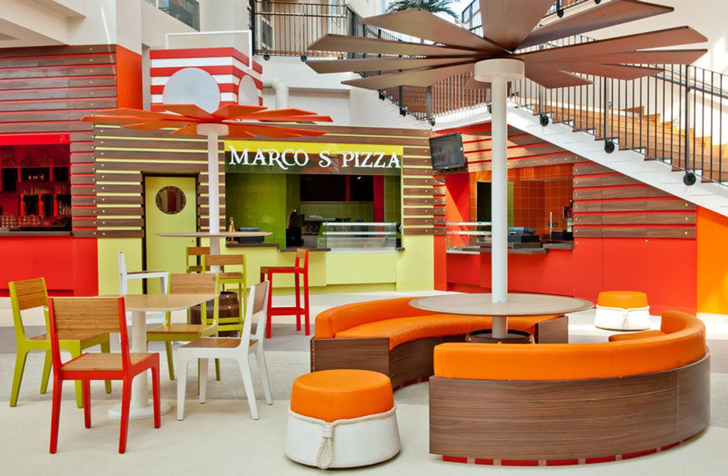 Explorers Hotel at Disneyland Paris LOUNGE_LOBBY