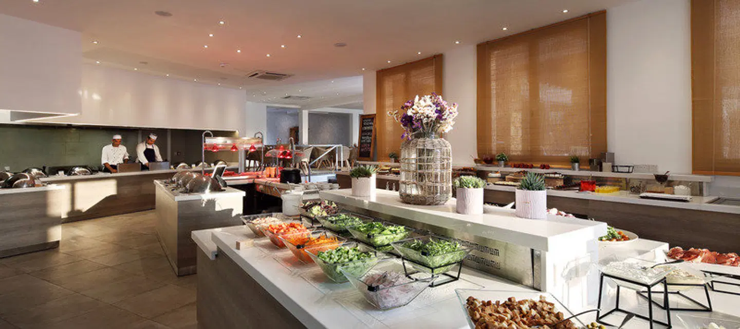 Louis St Elias Resort & Waterpark Restaurant