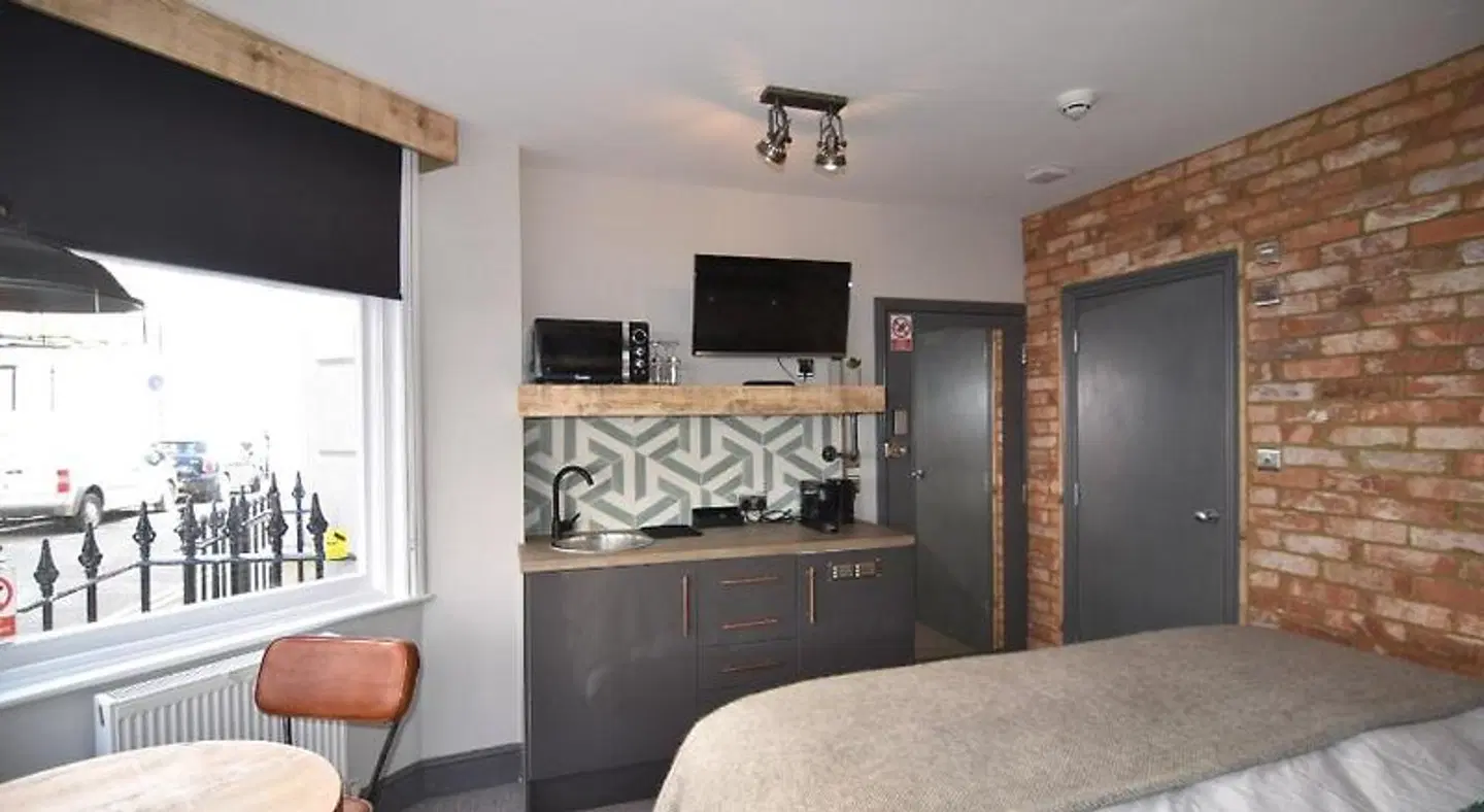 One Broad Street ROOM_EXAMPLE