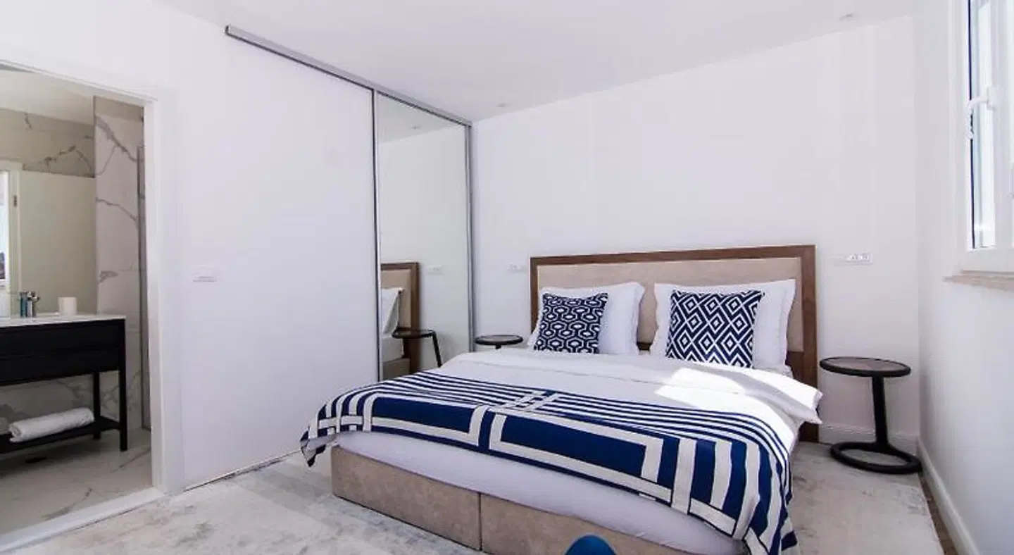 Apartments Fun ROOM_EXAMPLE