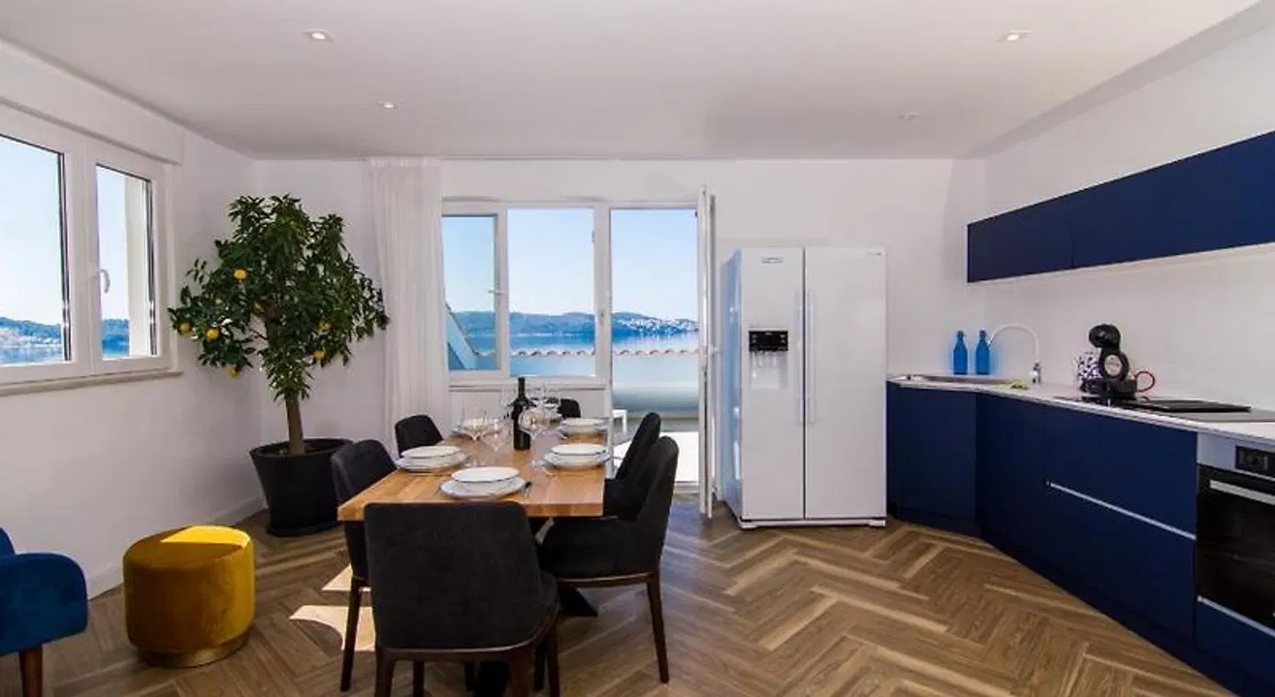 Apartments Fun ROOM_EXAMPLE