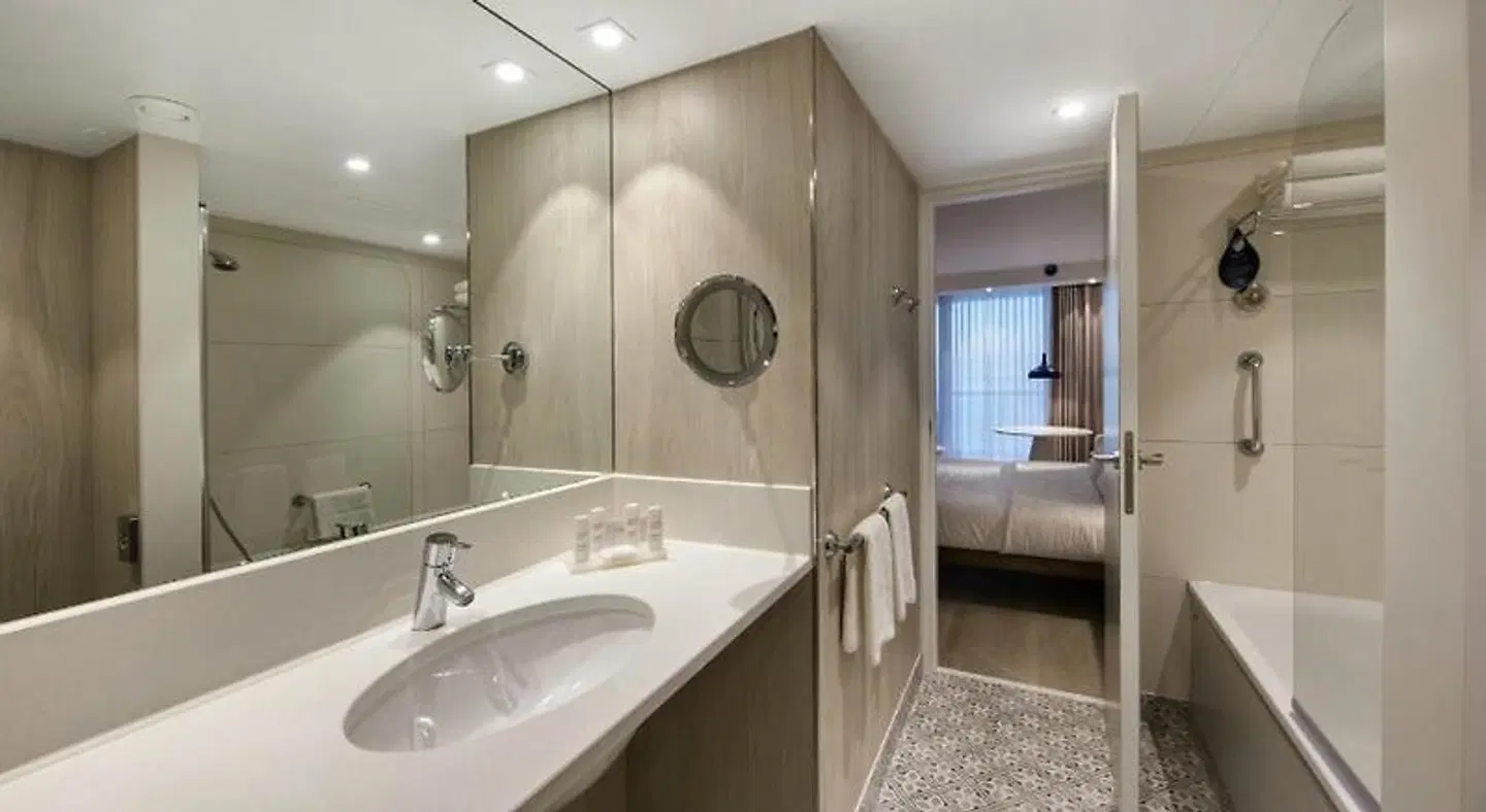Radisson Blu Hotel, Nice Badezimmer