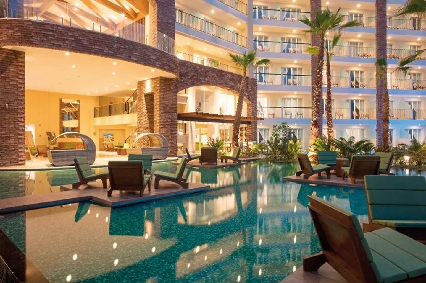 Hotel Krystal Grand Los Cabos Hallenbad