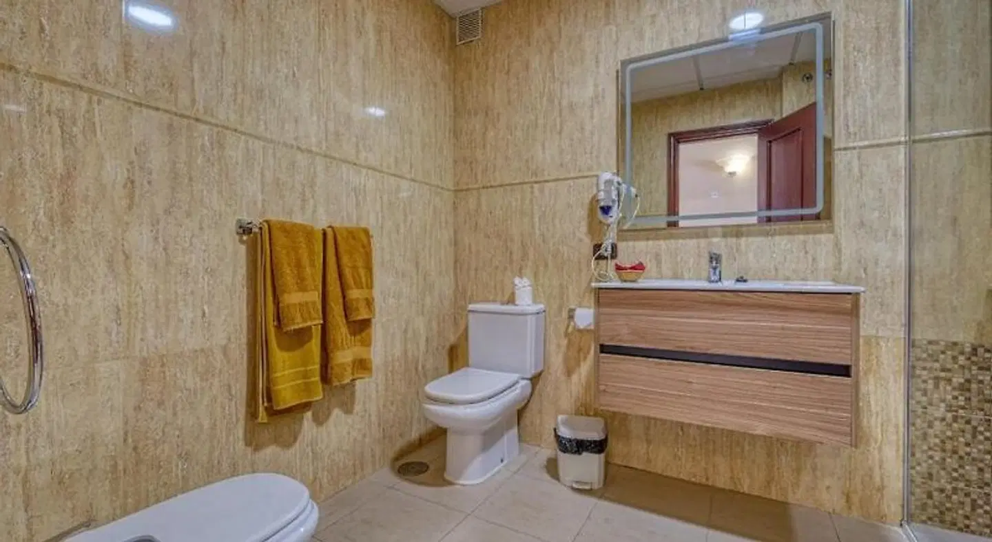 Apartamentos Callaomar Badezimmer