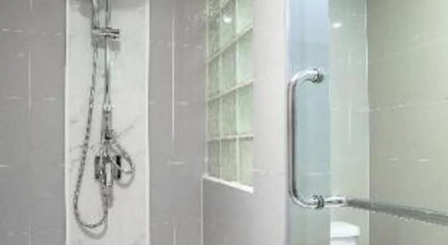 PARKROYAL Suites Bangkok Badezimmer