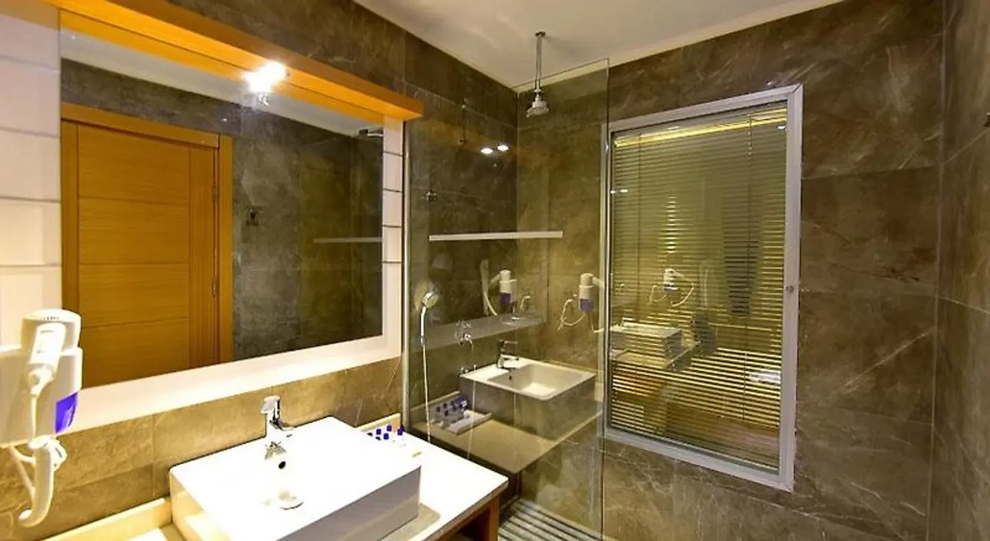 Jasmin Beach Hotel Badezimmer