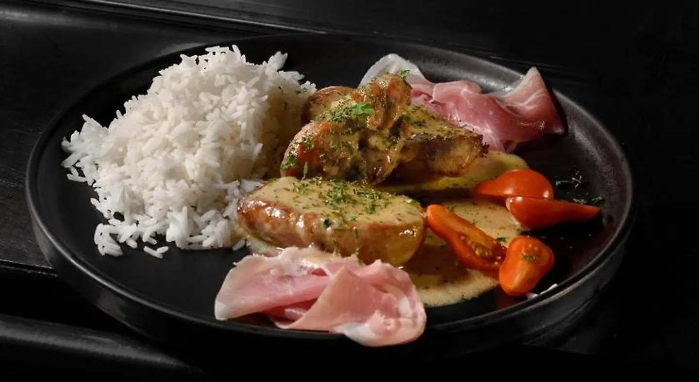 Petinos Hotel Restaurant