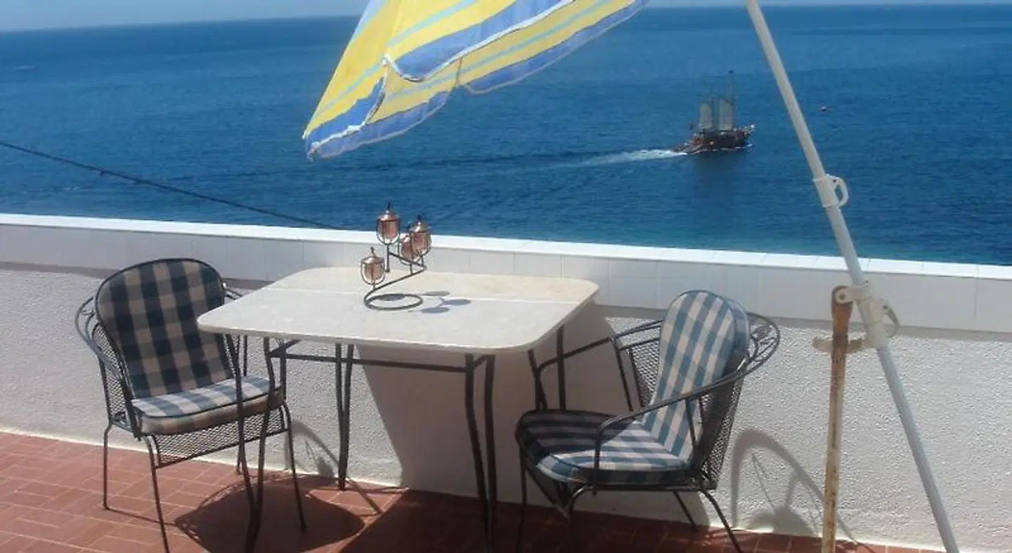 Castelo Guest House Terrasse