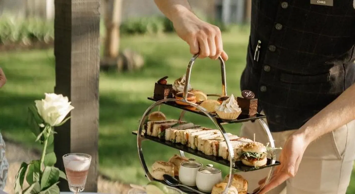 The Roseate Villa Bath Tiere