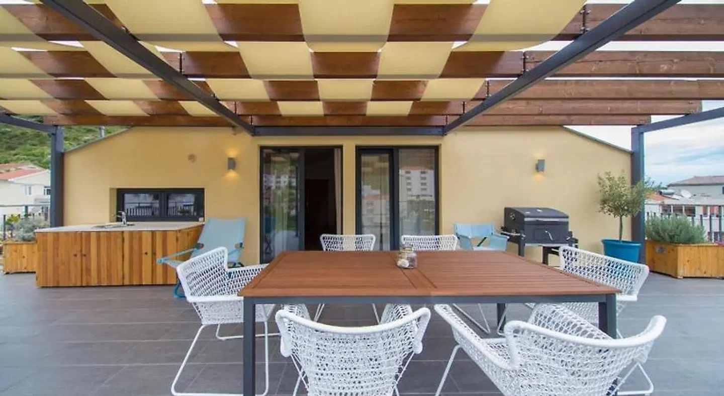 Pool Bella Vista Suites Terrasse