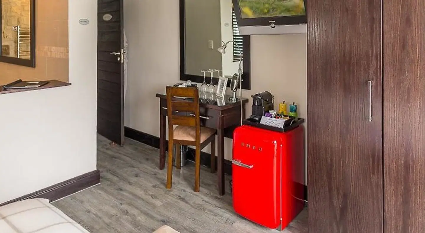 Head over Hills Restaurant