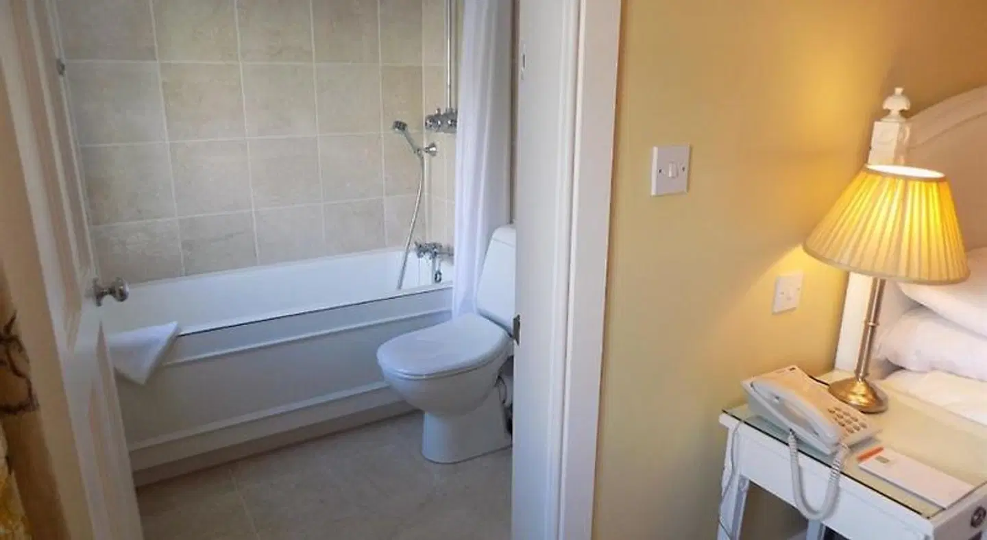 Flynns of Termonfeckin Boutique Hotel Badezimmer