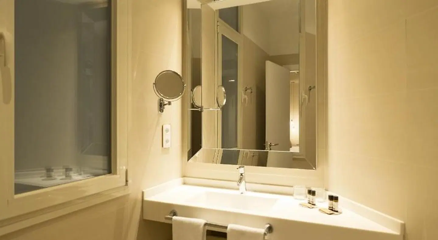 ICON BCN by Petit Palace Badezimmer